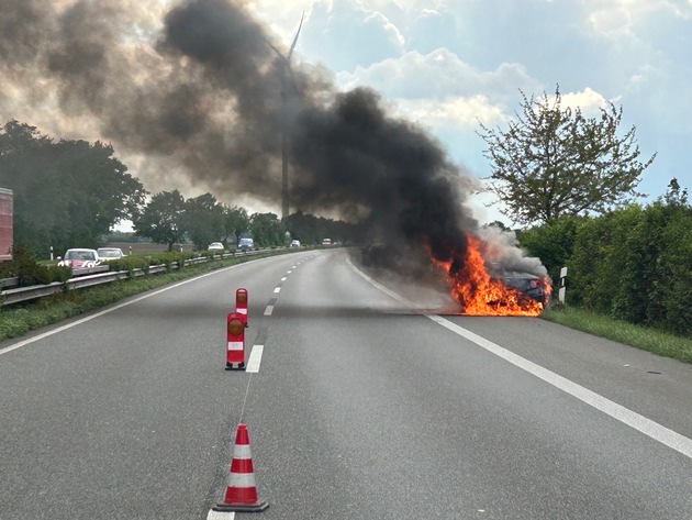 POL-PDLU: Harthausen - Brand eines PKW auf der B9