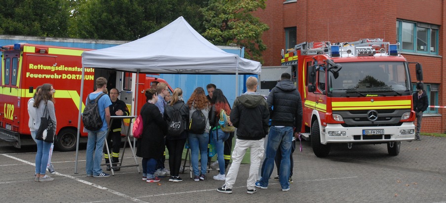 FW-DO: Nacht der Ausbildung: Die Feuerwehr Dortmund stellt sich vor