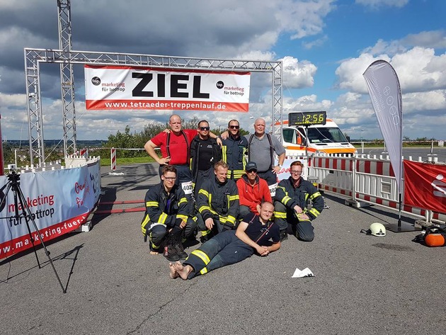 FW Dinslaken: Sportliches Wochenende für 16 Mitglieder der Feuerwehr Dinslaken