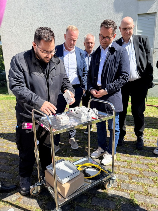 Koblenzer Wohnbau - Geb&auml;ude erhalten Glasfaser der Telekom