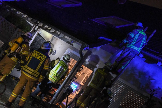 FW Menden: Silvesterbilanz der Feuerwehr Menden: 16 Einsätze in der Nacht