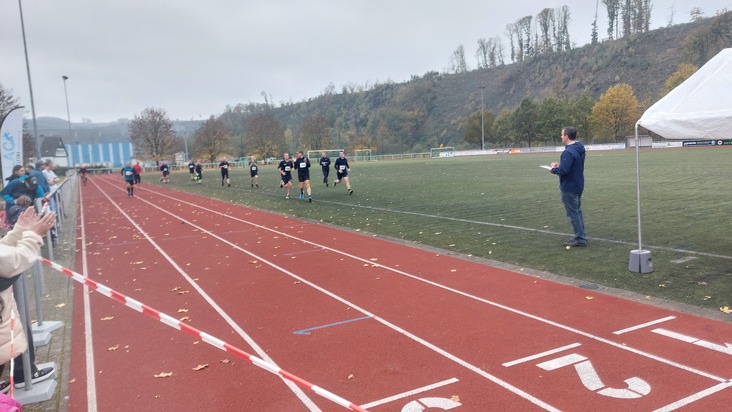 FW-AR: Oeventroper Straßenlauf- Hauptamtliches Laufteam nimmt teil