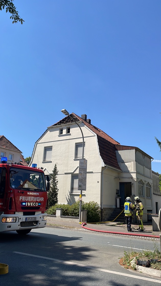 FW Lage: Feuer MiG / Wohnungsbrand mit Person im Gebäude - 19.7.2022 - 13:49 Uhr