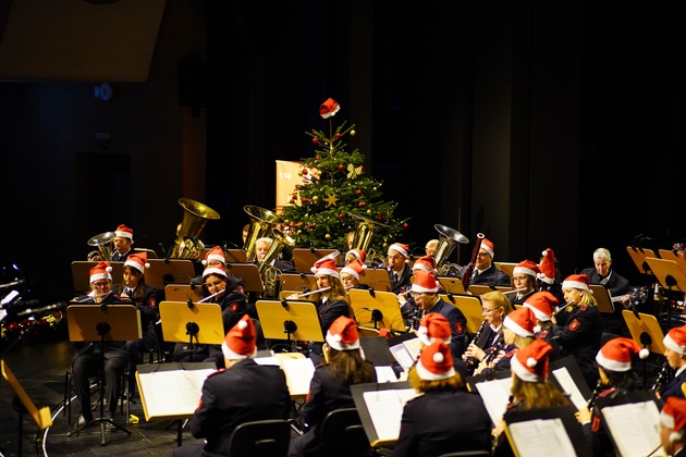 FW-Velbert: Musikzug Velbert und Chorisma temperaturresistent!