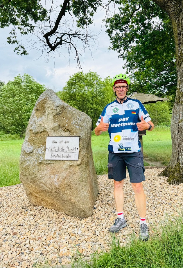 POL-ME: &quot;Nie Radlos&quot;: Frank Eigelshofen erreicht Tour de France-Marke - Mehr als 10.000 Euro an Spenden gesammelt! - 2507028