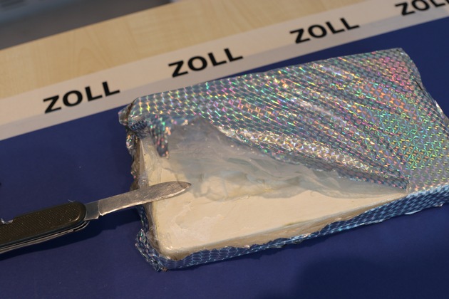ZOLL-HH: Zoll bekämpft Kokainschmuggel - Über 360 Kilogramm Kokain sichergestellt