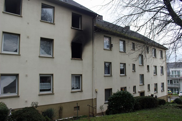 POL-ME: 53-Jähriger bei Wohnungsbrand leicht verletzt - Wülfrath - 2202026