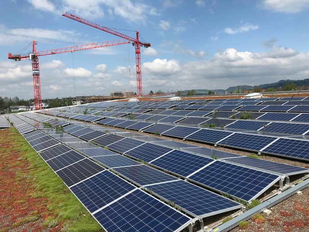 Nuovo obiettivo in termini di energia: 100 filiali con impianti fotovoltaici entro il 2025 / Promozione delle energie rinnovabili