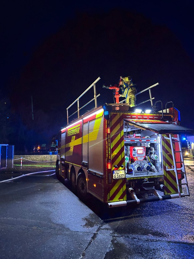 FW-OLL: Unterstützungseinsatz im Landkreis Cloppenburg - Großtanklöschfahrzeuge aus Ahlhorn und Altmoorhausen im nächtlichen Pendelverkehr eingebunden
