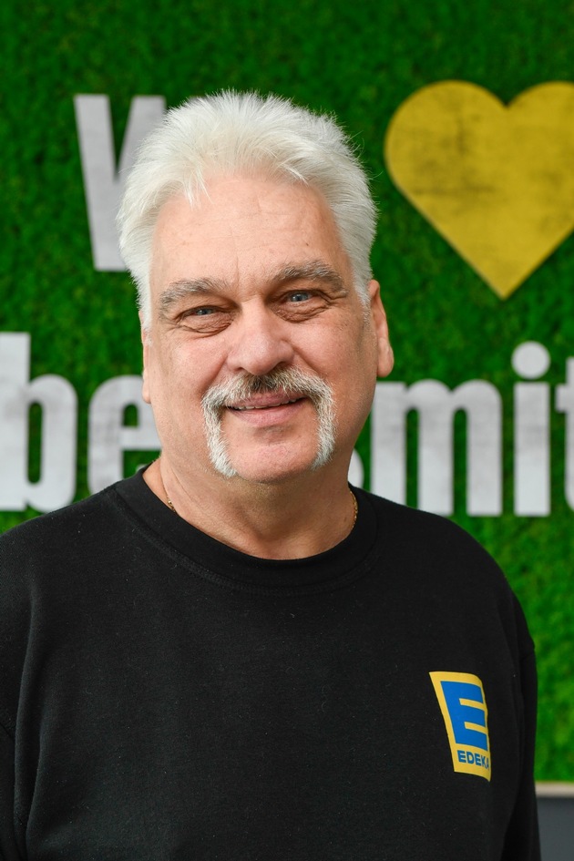 Presse-Information: Mitarbeiter für 40 Jahre Betriebszugehörigkeit geehrt