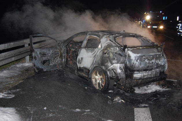 POL-HI: Unfall auf der Autobahn A7 mit Vollsperrung; 3 schwer verletzte Personen