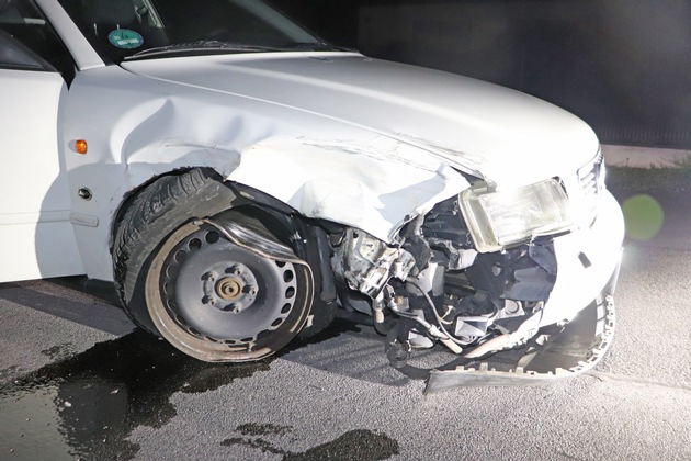 POL-ME: Betrunkener ohne Führerschein verursacht bei mehreren Autounfällen über 40.000 Euro Sachschaden - Langenfeld - 2204123