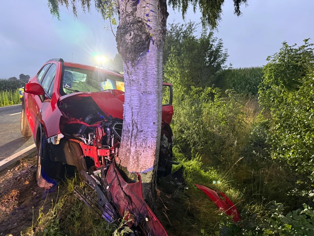POL-STD: 83-jähriger Autofahrer bei Unfall auf der Landesstraße 124 tödlich verletzt