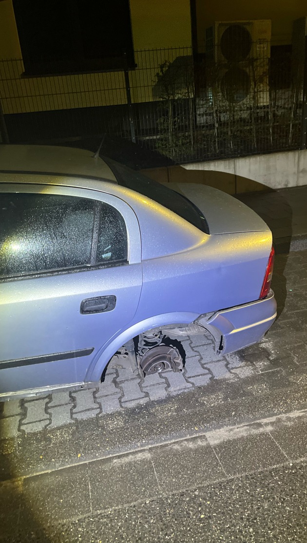 POL-MG: Diensthund Muffin erschn&uuml;ffelt erfolgreich fl&uuml;chtigen Fahrzeugf&uuml;hrer nach Verkehrsunfallflucht