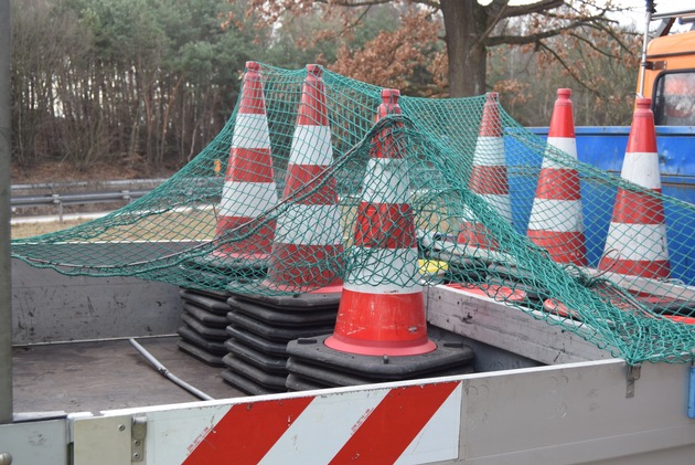 POL-PDKL: A6/Enkenbach-Alsenborn, Hochwertige Motorsägen und Benzin gestohlen