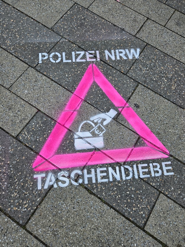 POL-DN: Polizei warnt vor Taschendieben - Präventive Hinweise im Stadtbild