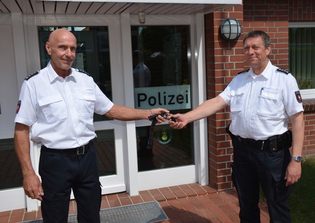 POL-STD: Polizeistationen Drochtersen und Harsefeld unter neuer Leitung - langjährige Stationsleiter im Ruhestand