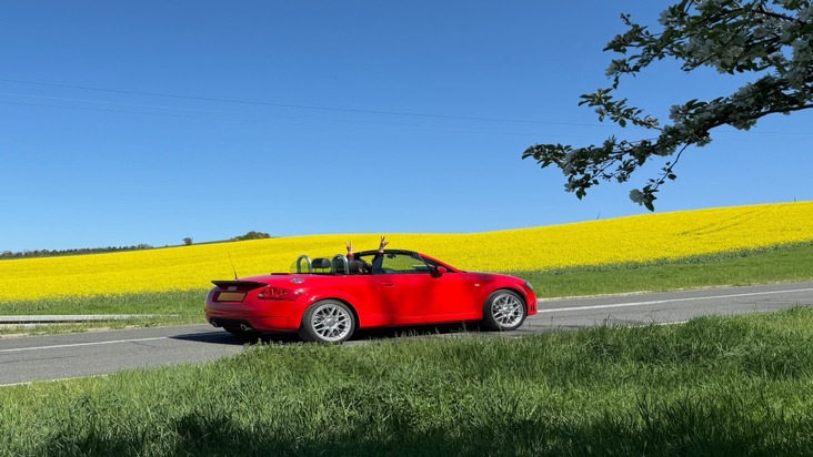 &bdquo;Junge Klassiker&ldquo; unterwegs im Freistaat: Start der dritten ADAC Youngtimer Tour in Th&uuml;ringen