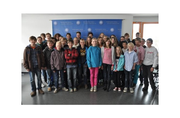 POL-WL: Zukunftstag für Mädchen und Jungen bei der Polizeiinspektion Harburg