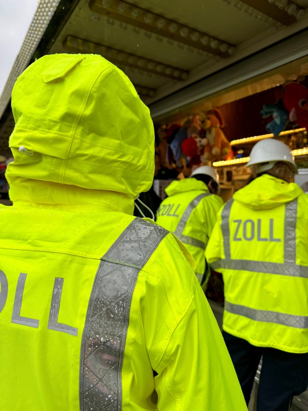 HZA-SB: Zoll prüft Schaustellergewerbe auf dem größten Weinfest der Welt; Großkontrolle auf dem Wurstmarkt in Bad Dürkheim