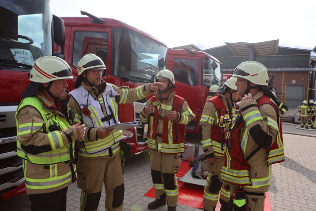 Feuerwehr Goch: Großübung der Feuerwehr Goch: Mehrere Einsatzszenarien für alle Löscheinheiten