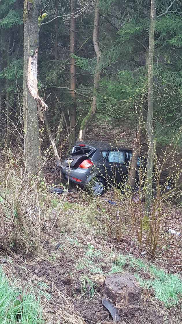 POL-NOM: Verkehrsunfall auf der B243