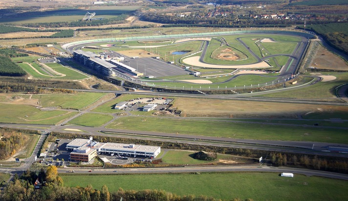 DEKRA übernimmt Lausitzring: Größtes unabhängiges Zentrum in Europa 
für automatisiertes und vernetztes Fahren entsteht