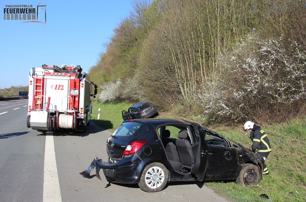 FW-MK: Spektakulärer Verkehrsunfall auf der Autobahn 46