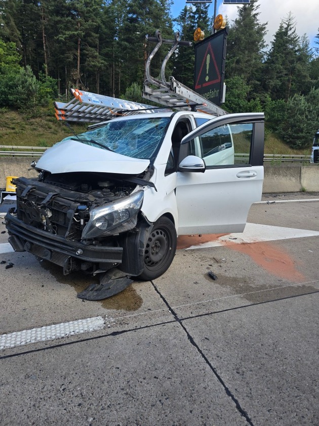 POL-DEL: Autobahnpolizei Ahlhorn: T&ouml;dlicher Verkehrsunfall auf der Autobahn 1 bei Emstek +++ Vollsperrung in Fahrtrichtung Hamburg