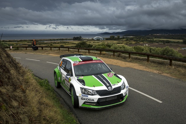 Rallye Spanien: Vollgas für den Titel mit drei SKODA Fabia R5-Werksautos (FOTO)