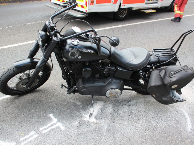 POL-ME: Harley-Davidson-Fahrer verletzte sich schwer - Velbert - 2007075