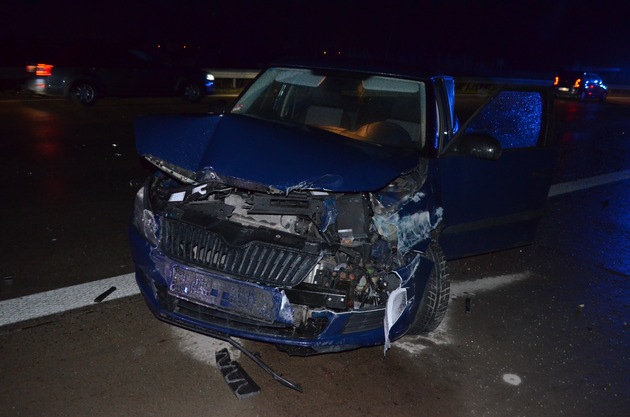 POL-HI: Verkehrsunfall auf der A 7 bei Hildesheim mit zwei verletzten Personen