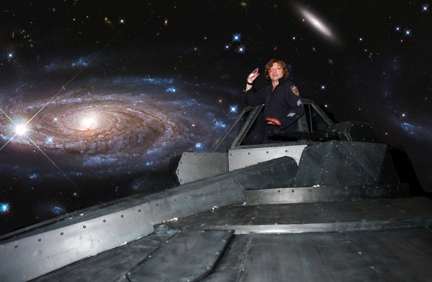 Heiko Saxo Management: TOP SECRET! - U.F.O. starts today with a top secret "Time" drive. Who is coming to Mars?