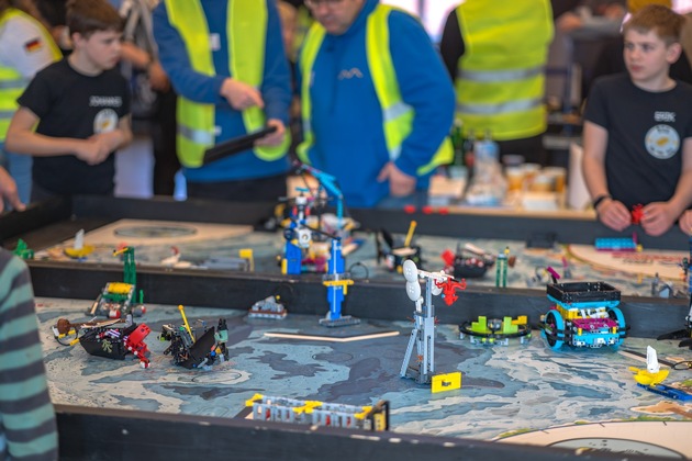 Technikbegeisterung und Innovation: Erfolgreiche First Lego League 2025 in Braunschweig