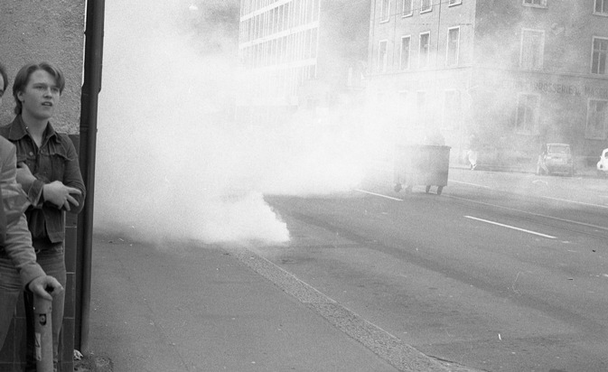 Züri brännt: Fotoausstellung «45 Jahre Jugendunruhen» in der Photobastei Zürich