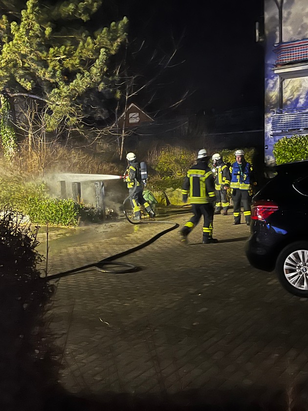 FW Ense: 2 Eins&auml;tze f&uuml;r die Feuerwehr Ense - vergleichsweise ruhige Silvesternacht