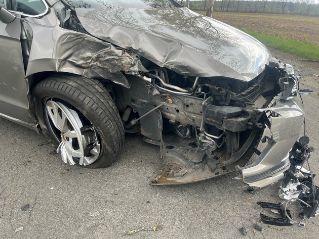 POL-STD: 61-jährige Autofahrerin zwischen Bargstedt und Doosthof bei Unfall leicht verletzt