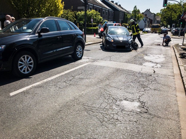 FW-RE: Verkehrsunfall mit technischer Rettung