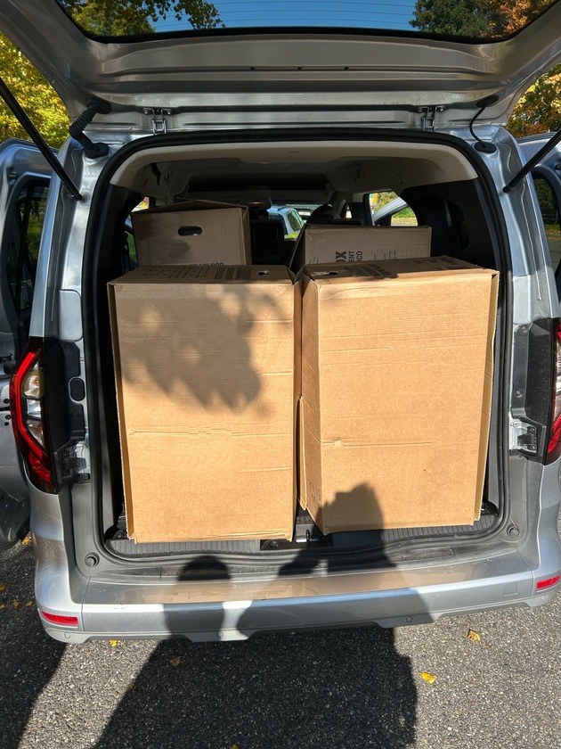 HZA-SI: Zoll vereitelt die Einfuhr von verbotenem "Grünzeug" - Mietwagen bis unters Dach voll mit Marihuana