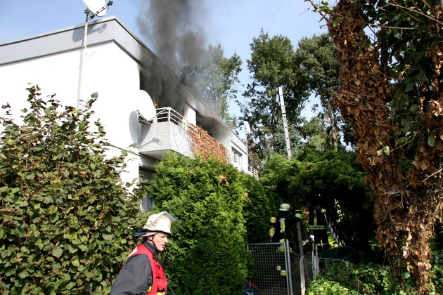 FW-E: Wohnungsbrand in Frillendorf, ältere Dame mit Rauchvergiftung in Klinik