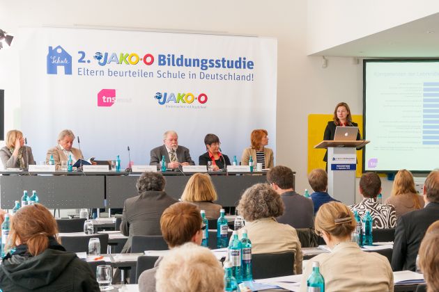 Turbo-Abi entschleunigen! - Eltern kritisieren das deutsche Schulsystem / 2. JAKO-O Bildungsstudie veröffentlicht