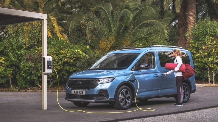 Ford-Werke GmbH: Ford Tourneo Connect PHEV: Elektrifizierter Plug-inHybridantrieb macht den Familienfreund noch attraktiver