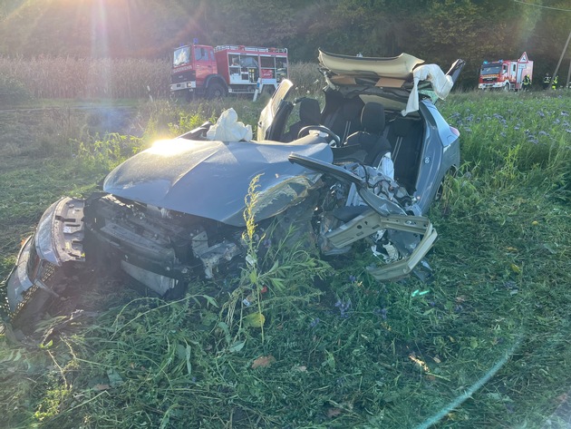 POL-MI: Schwerer Verkehrsunfall in Stemwede OT Oppendorf, Brockumer Straße