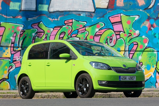 SKODA CITIGO: klein, wendig und charmant mit neuer Frontpartie und dunklen Heckleuchten (FOTO)