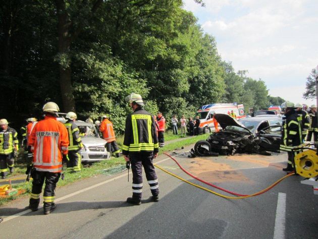 POL-WL: Trelde - Schwerer Verkehrsunfall