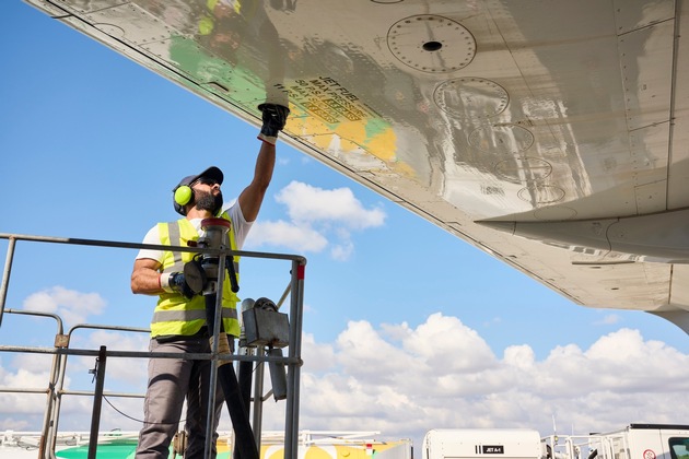 bp Pressemitteilung: Jubiläum bei Air bp - 100 Jahre Luftfahrtbetankung