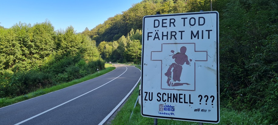 POL-PDLD: Annweiler - Motorradsicherheit im Wellbachtal
