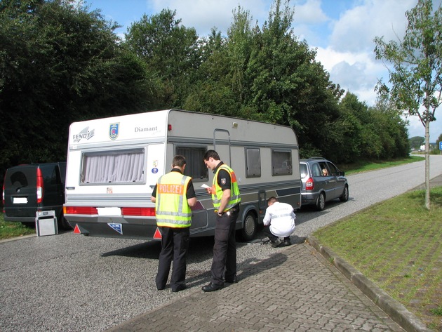 POL-SE: Nachtrag Fotos zur Schwerpunktkontrolle &quot;Ladungssicherung&quot; am Rastplatz &quot;Kaaksburg&quot;