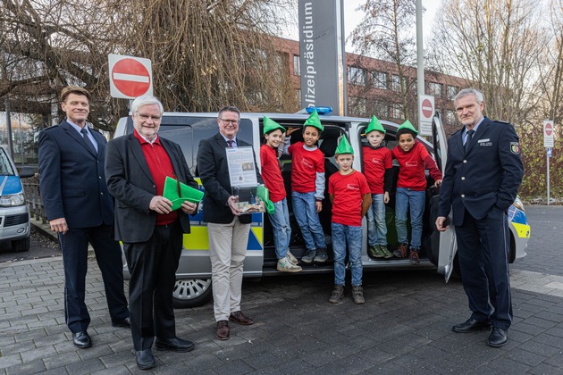 POL-BN: Polizei Bonn sammelt Geld für Familienfonds &quot;Robin Good&quot;