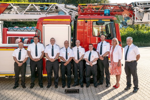 FW-Lohmar: 100 Jahre Löschzug Lohmar - Ein besonderes Jubiläum und außergewöhnliche Ehrungen